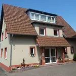 فندق & Gaestehaus Im Ziegelweg Klimatisiert Eintrittskarten Fuer Den Europa-park Erhalten Sie Garantiert Ueber Uns 3*