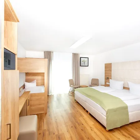 Hotel & Gastehaus Im Ziegelweg: Europa-park Ticket Guarantee Rust