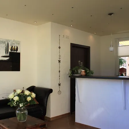 & Gaestehaus Im Ziegelweg Klimatisiert Eintrittskarten Fuer Den Europa-park Erhalten Sie Garantiert Ueber Uns Ξενοδοχείο 3*