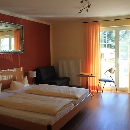 & Gaestehaus Im Ziegelweg Klimatisiert Eintrittskarten Fuer Den Europa-park Erhalten Sie Garantiert Ueber Uns Szálloda Rust