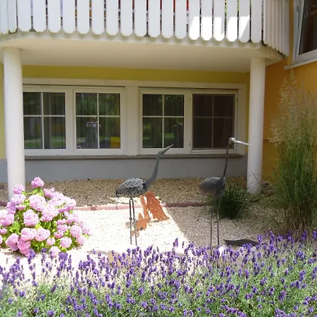 & Gaestehaus Im Ziegelweg Klimatisiert Eintrittskarten Fuer Den Europa-park Erhalten Sie Garantiert Ueber Uns Ξενοδοχείο Rust