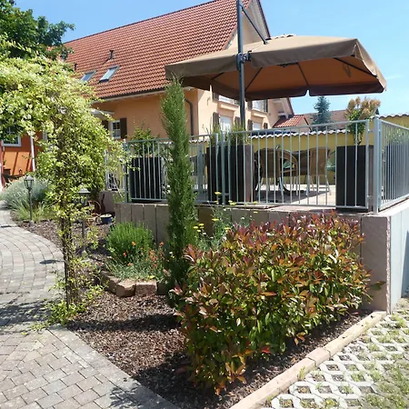 & Gaestehaus Im Ziegelweg Klimatisiert Eintrittskarten Fuer Den Europa-park Erhalten Sie Garantiert Ueber Uns 3* Rust