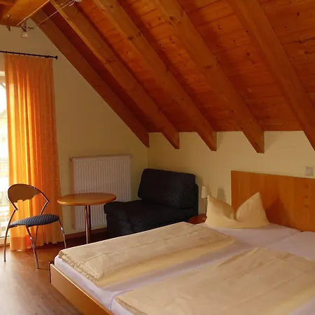 Hotel&gästehaus Im Ziegelweg Garni Hotel Rust