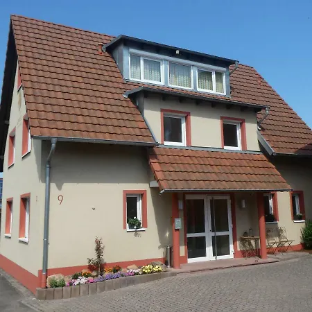 Ξενοδοχείο & Gaestehaus Im Ziegelweg Klimatisiert Eintrittskarten Fuer Den Europa-park Erhalten Sie Garantiert Ueber Uns 3*